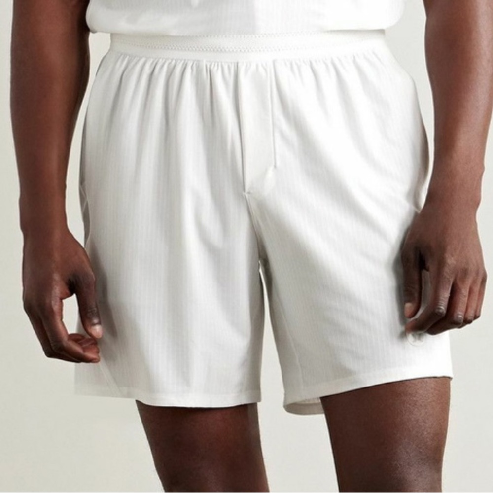 Lululemon White Striped Mesh Tennis Short 7" Size XXL